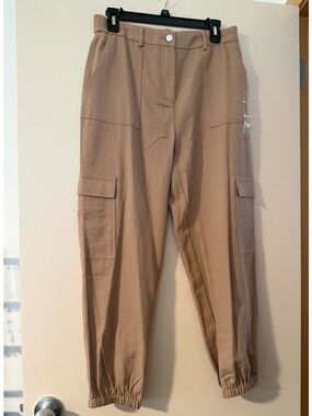And Now This NWT Women's Cargo Jogger Pants in Tan sz 8
